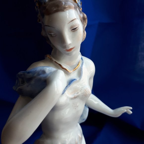 Stunning! Lore Friedrich Groenau figure for Rosenthal Germany, "Melody"- minty - Picture 4 of 8